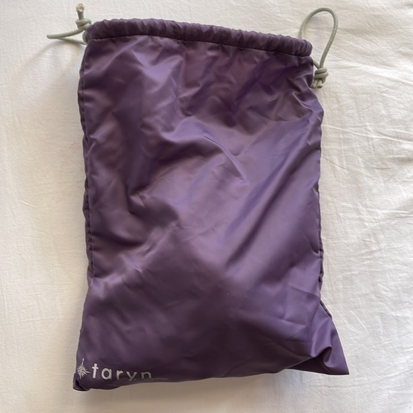 Taryn Rose•Style Glisten•Black patent leather•size 8 - Picture 5 of 7